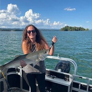 Meet your Posher, Carey